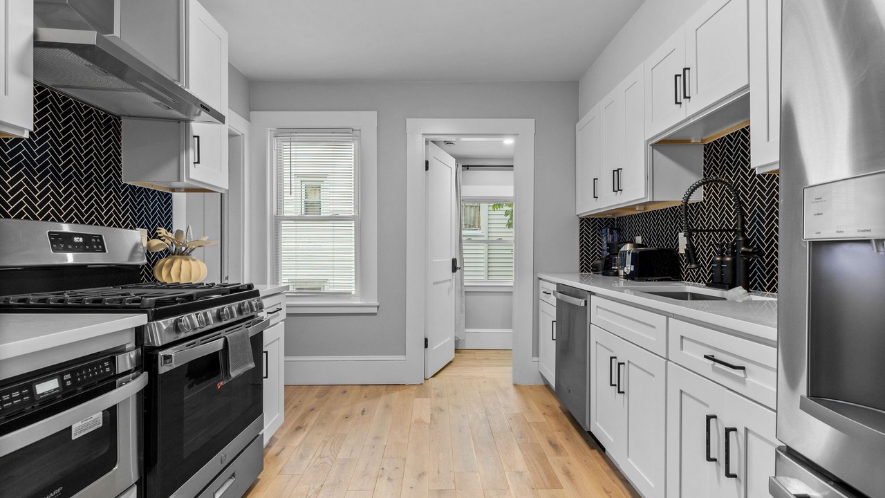 Photo of Kitchen in West Somerville