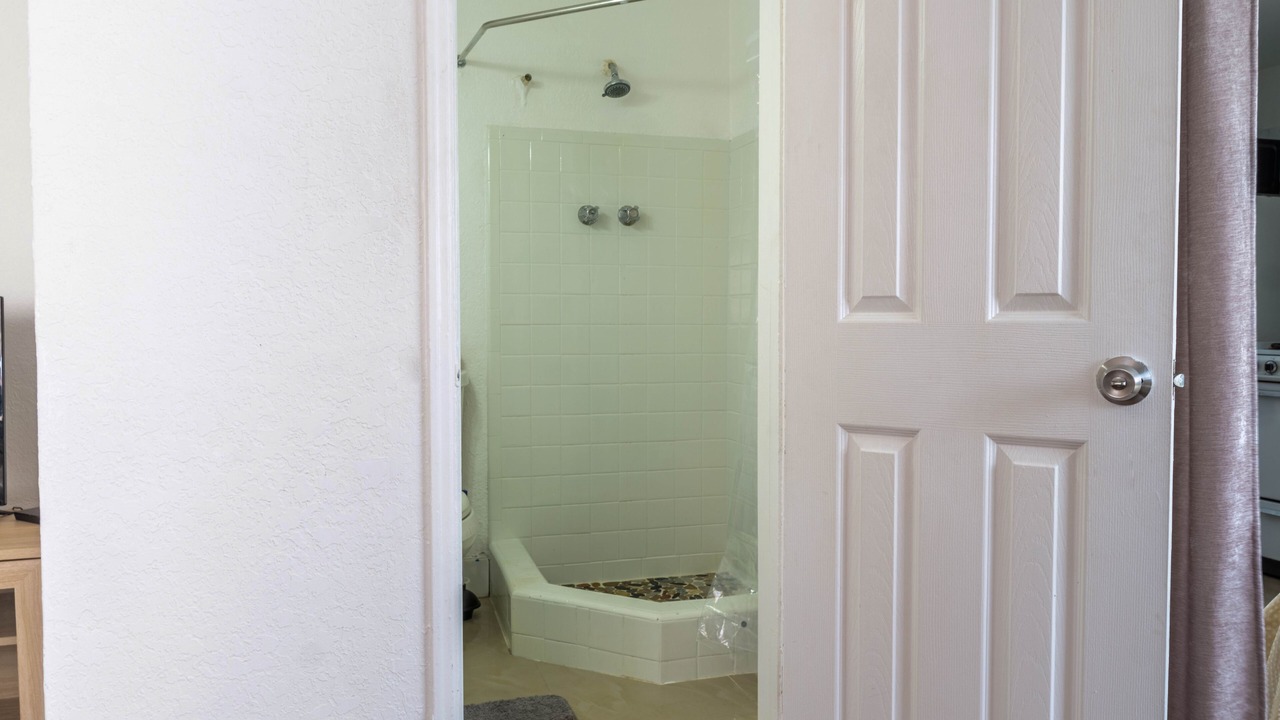 Photo of Bathroom in Biscayne Park