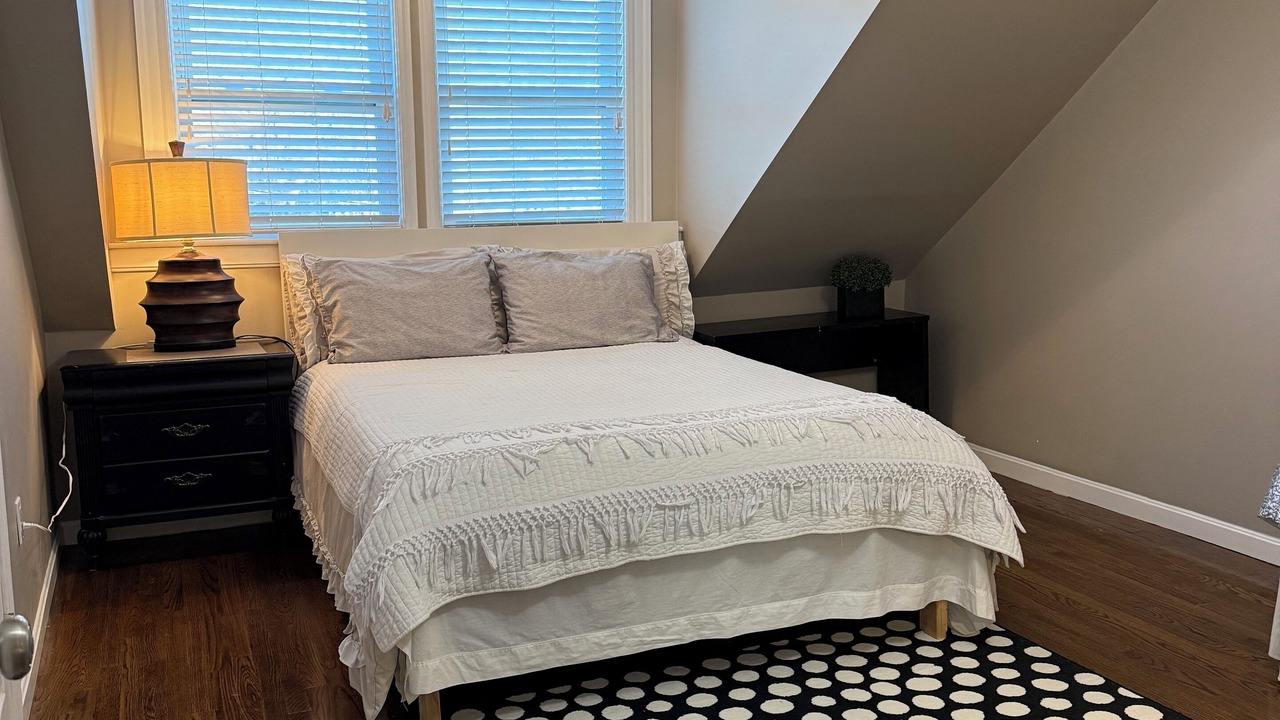 Photo of Bedroom in Newton