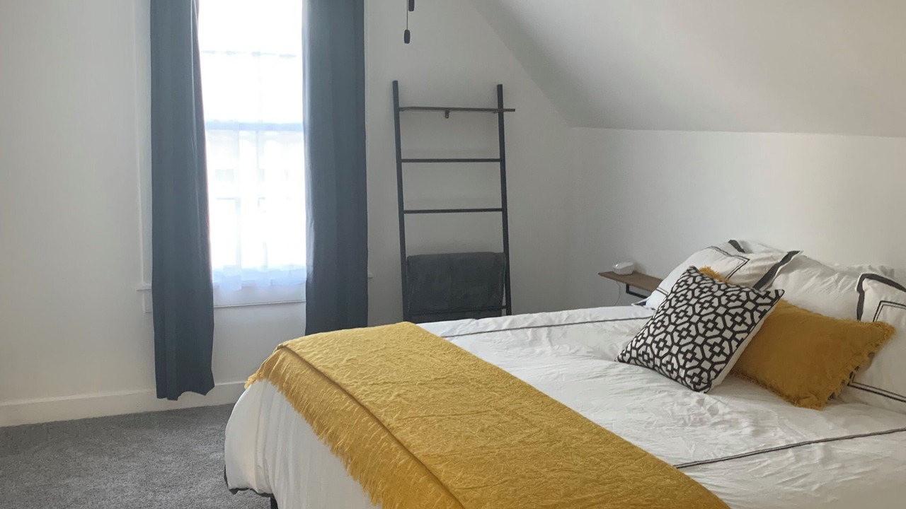 Photo of Bedroom in Holy Cross