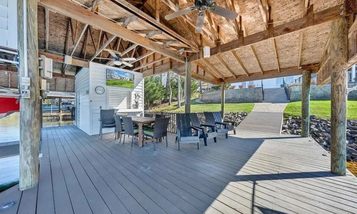 Photo of Outdoor in Moneta