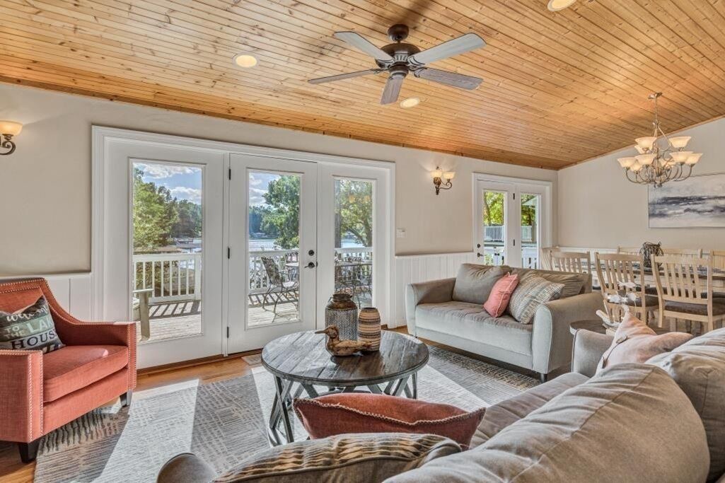 Photo of Bedroom in North Shore