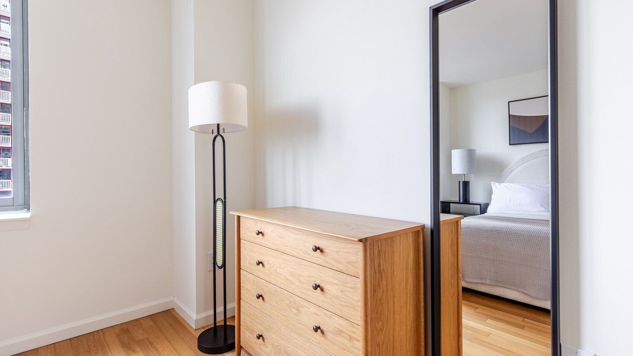 Photo of Bedroom in Hunters Point