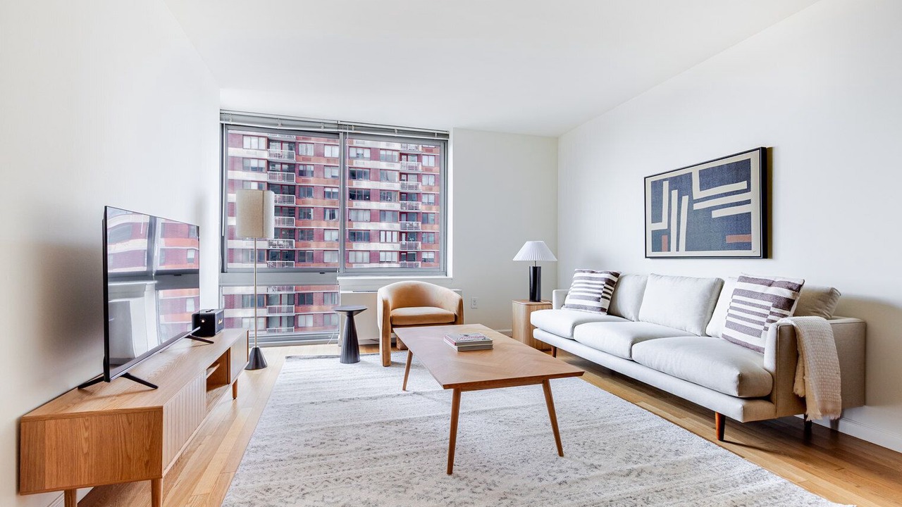 Photo of Livingroom in Hunters Point