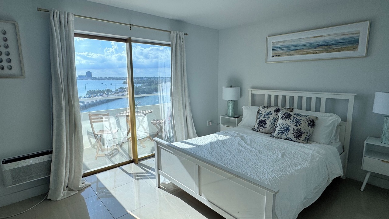 Photo of Bedroom in North Bay Village