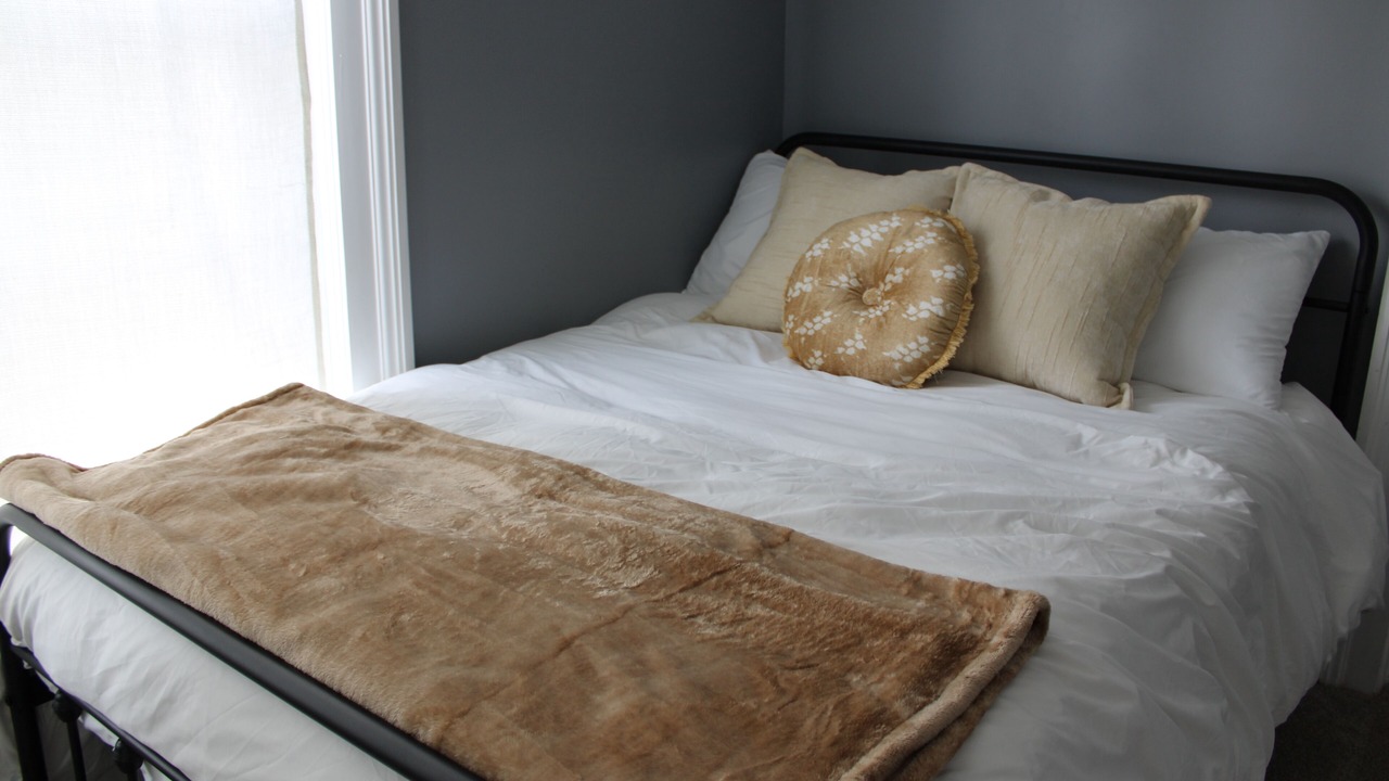 Photo of Bedroom in Melrose Park