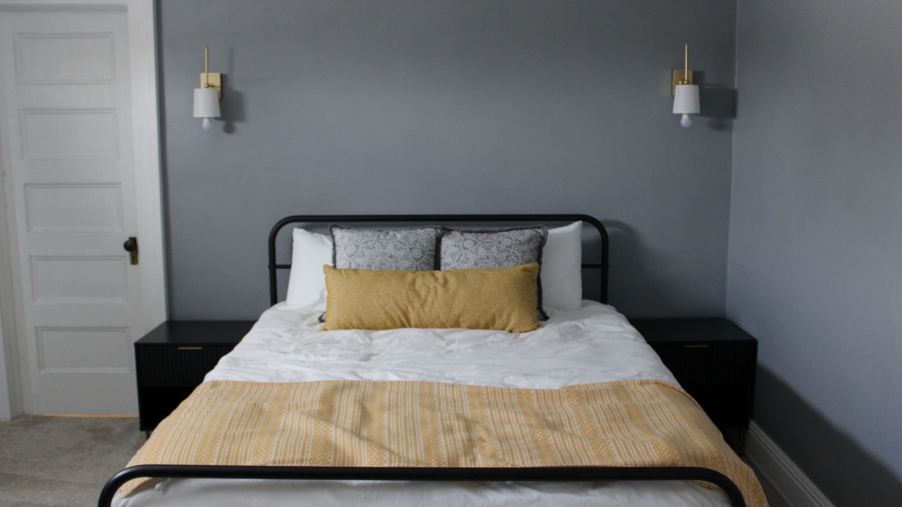 Photo of Bedroom in Melrose Park