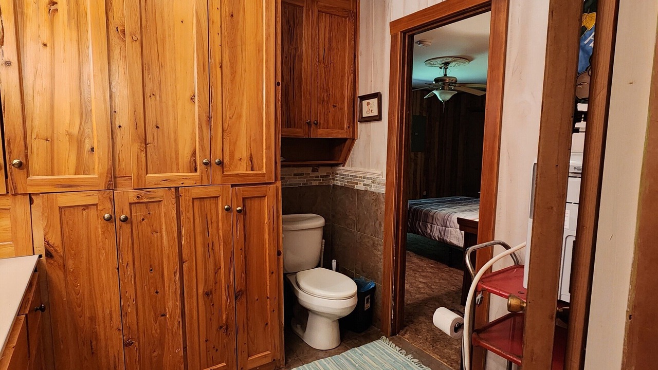 Photo of Bedroom in Oak Hill Park