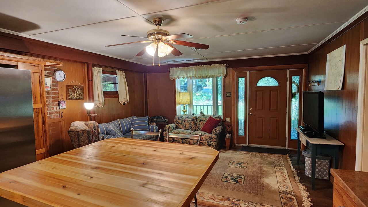 Photo of Livingroom in Oak Hill Park