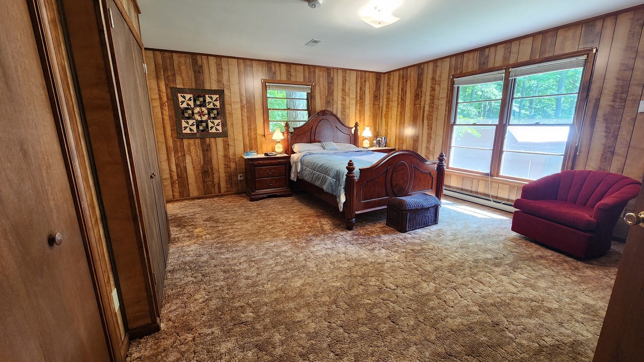 Photo of Bedroom in Oak Hill Park