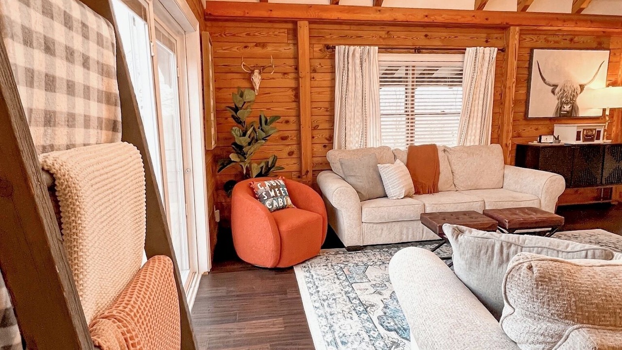 Photo of Livingroom in Burlington