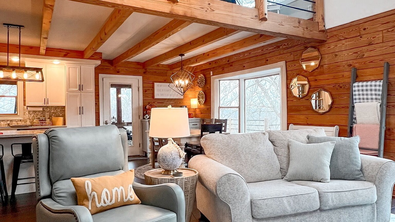 Photo of Livingroom in Burlington