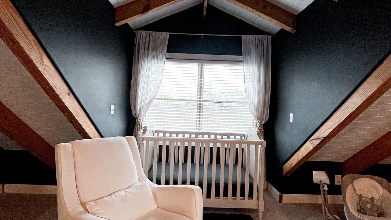 Photo of Livingroom in Burlington