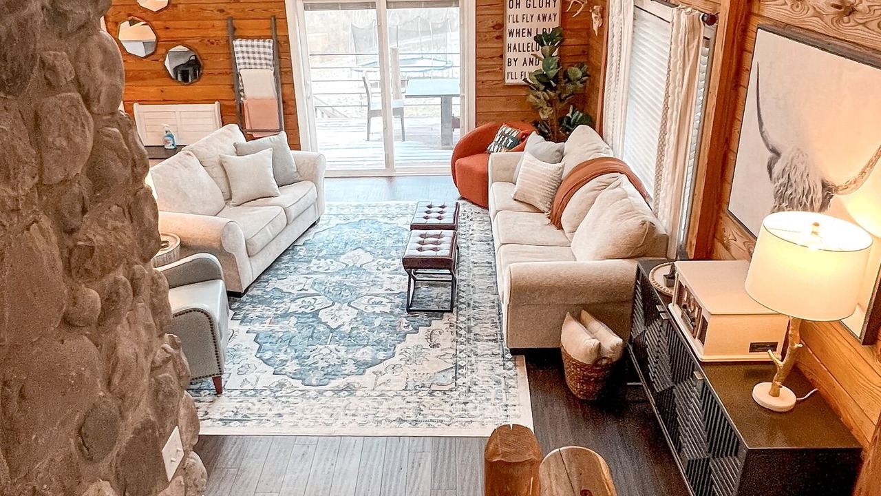 Photo of Livingroom in Burlington