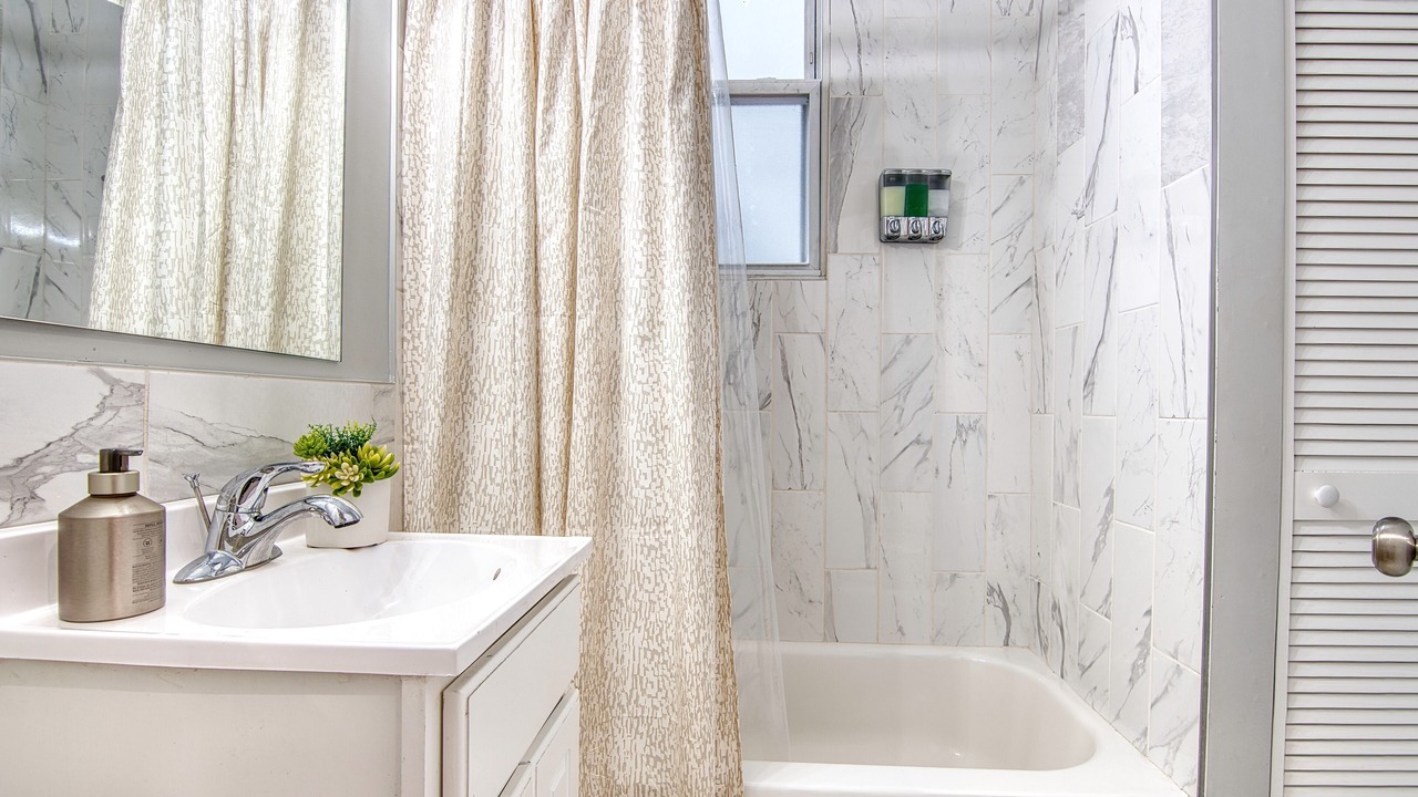 Photo of Bathroom in West Bronx