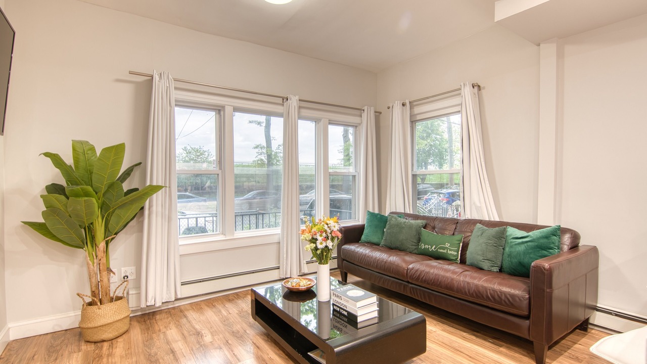 Photo of Livingroom in West Bronx