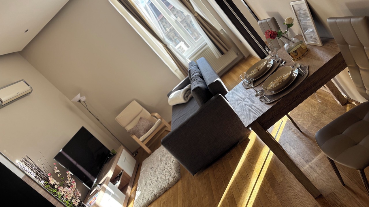 Photo of Livingroom in Palace District