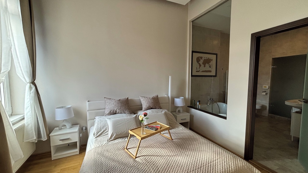 Photo of Bedroom in Palace District