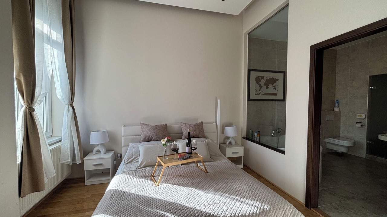 Photo of Bedroom in Palace District