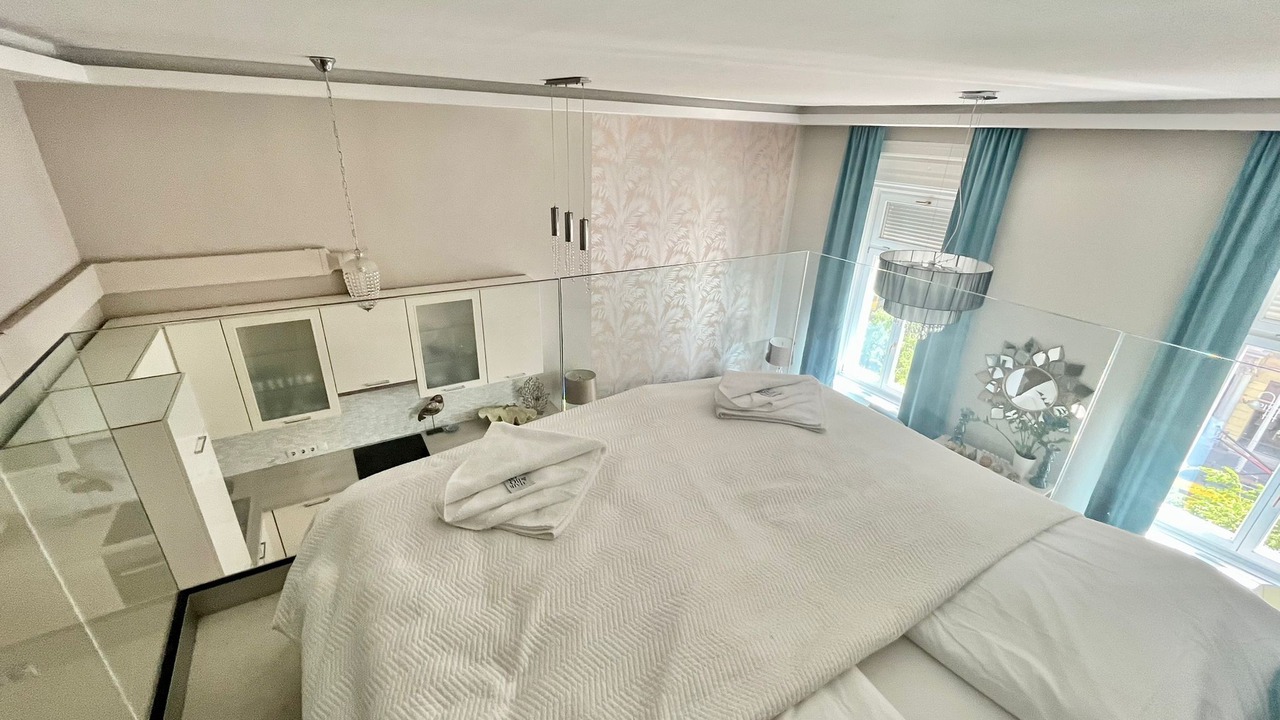 Photo of Bedroom in 13th District