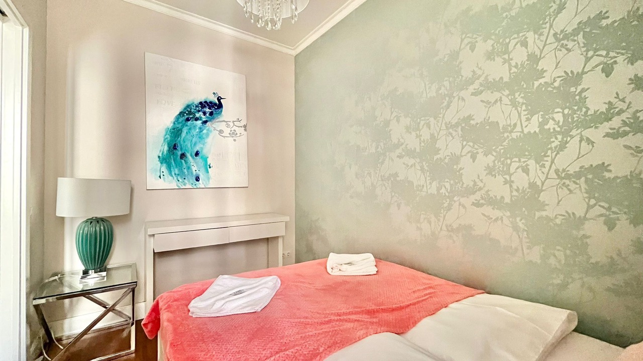 Photo of Bedroom in 13th District