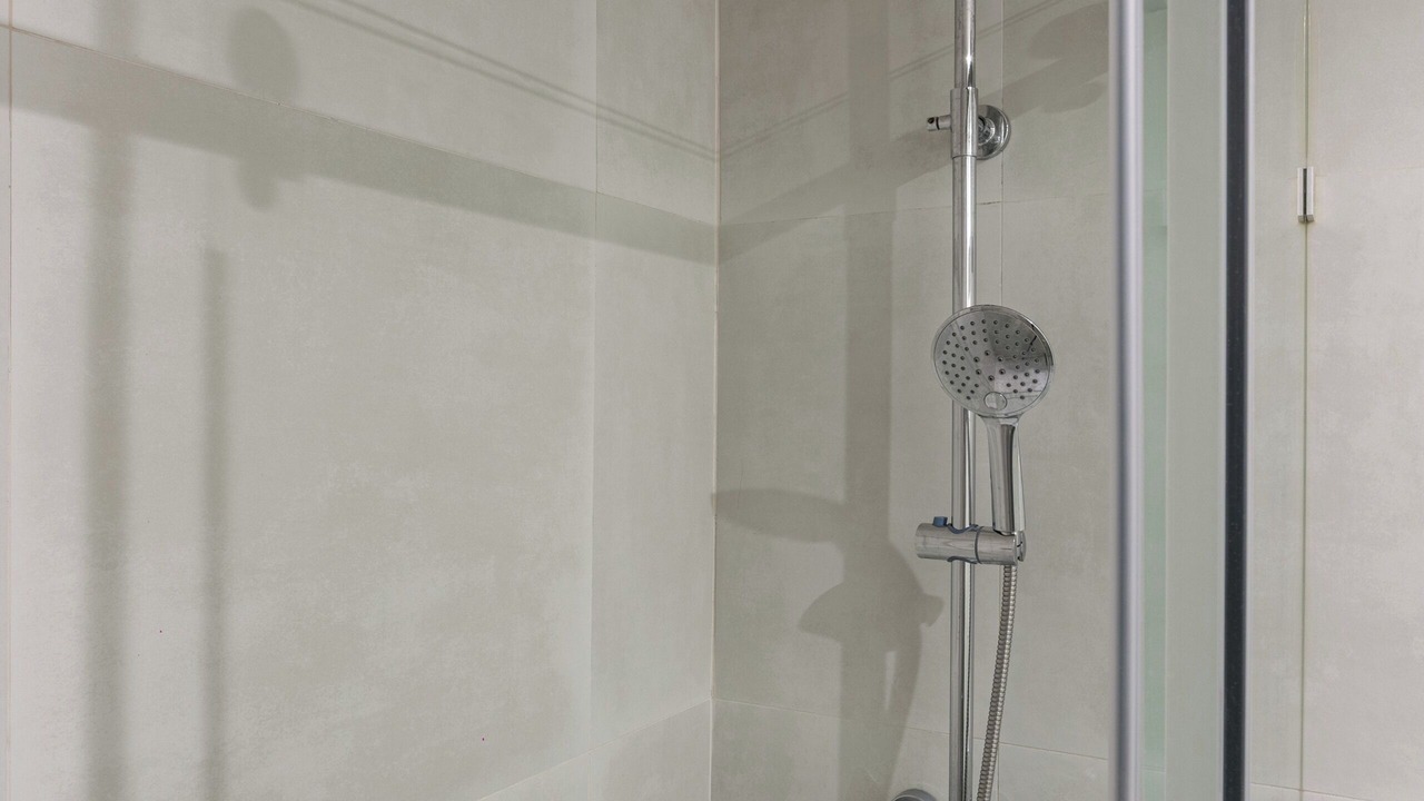 Photo of Bathroom in Linda-a-Velha