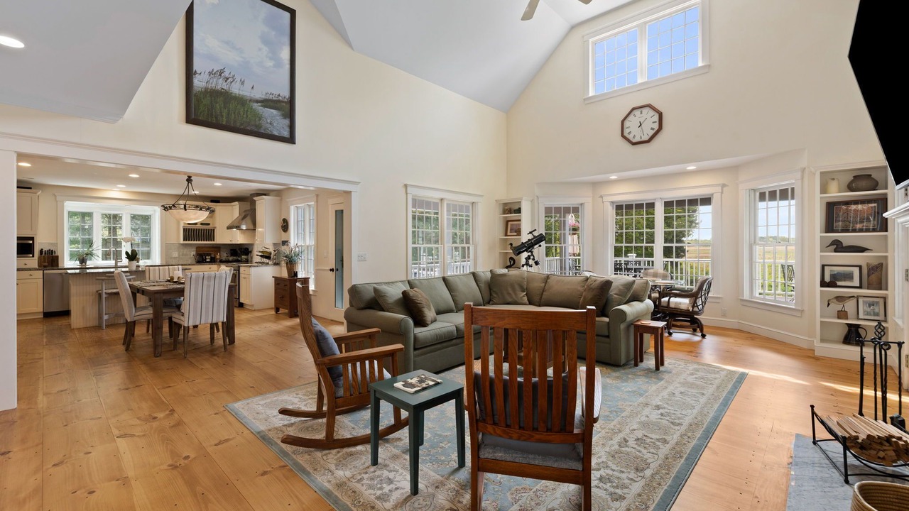 Photo of Livingroom in West Barnstable