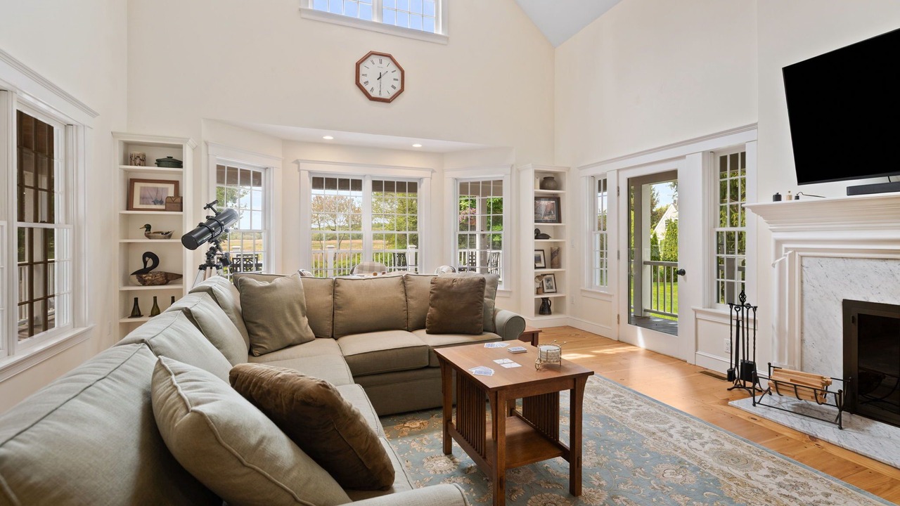 Photo of Livingroom in West Barnstable
