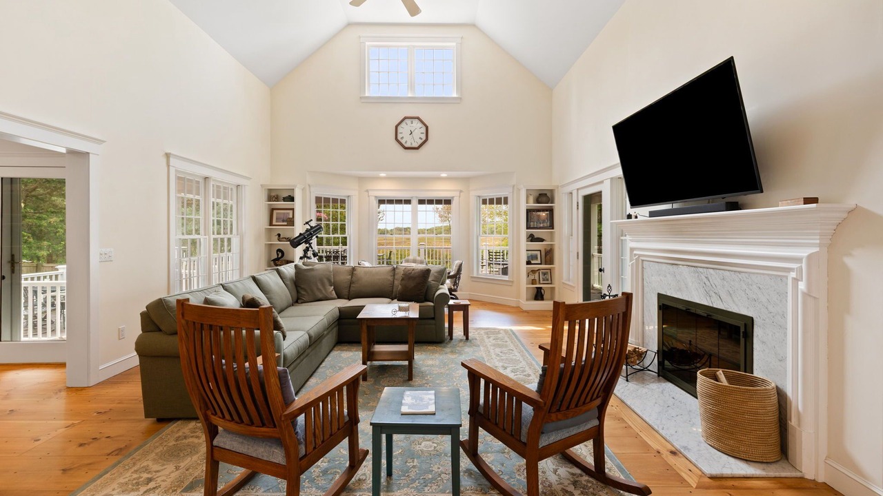 Photo of Livingroom in West Barnstable
