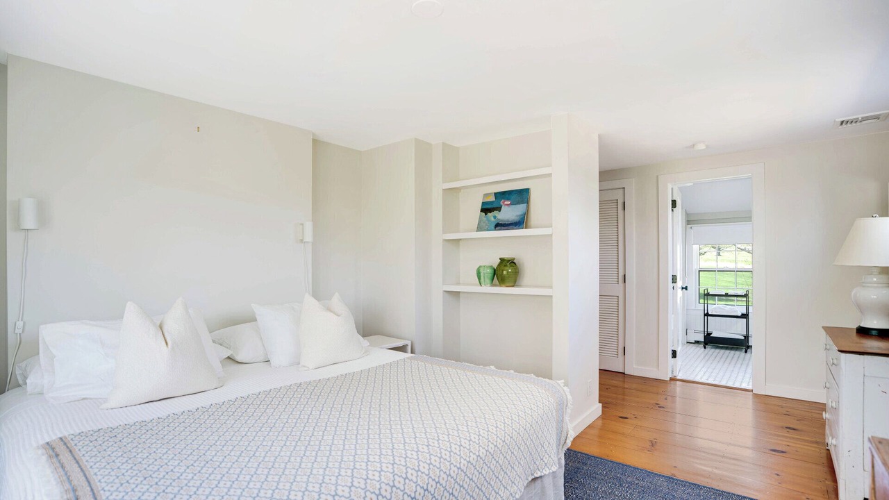 Photo of Bedroom in Amagansett North