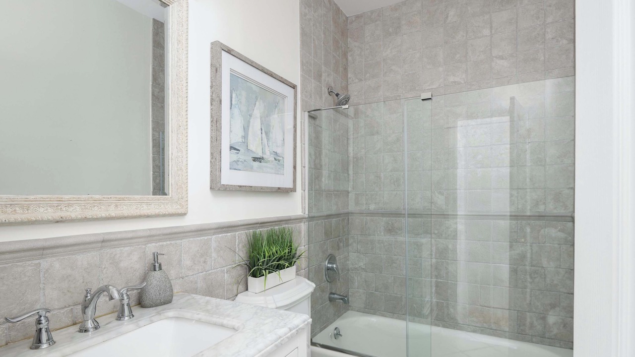 Photo of Bathroom in West Hampton Dunes