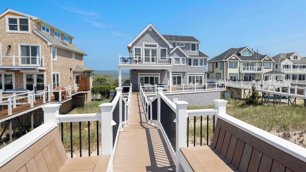 Photo of Patio Balcony in West Hampton Dunes