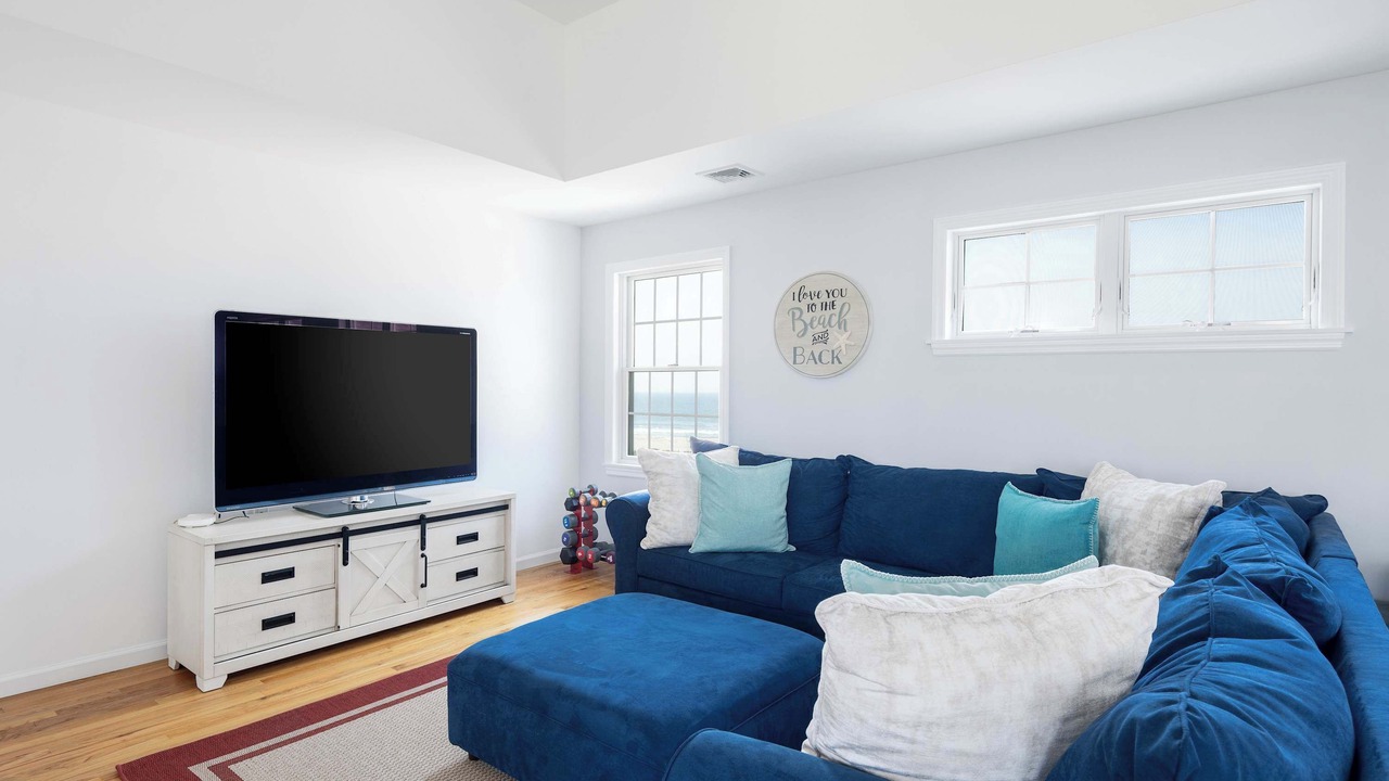 Photo of Livingroom in West Hampton Dunes