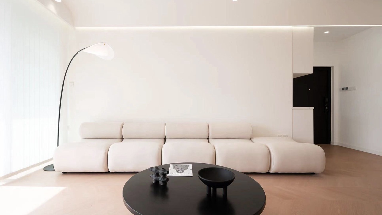 Photo of Livingroom in Downtown Shanghai