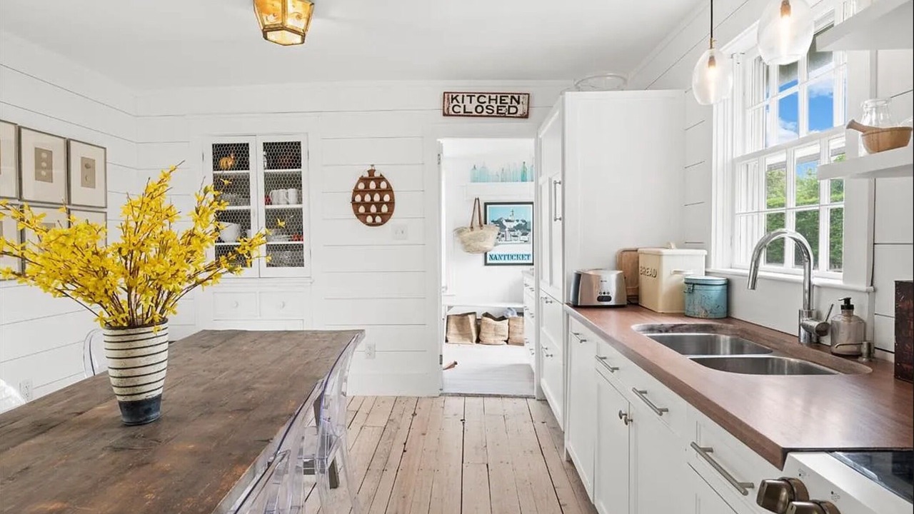 Photo of Kitchen in Brant Point