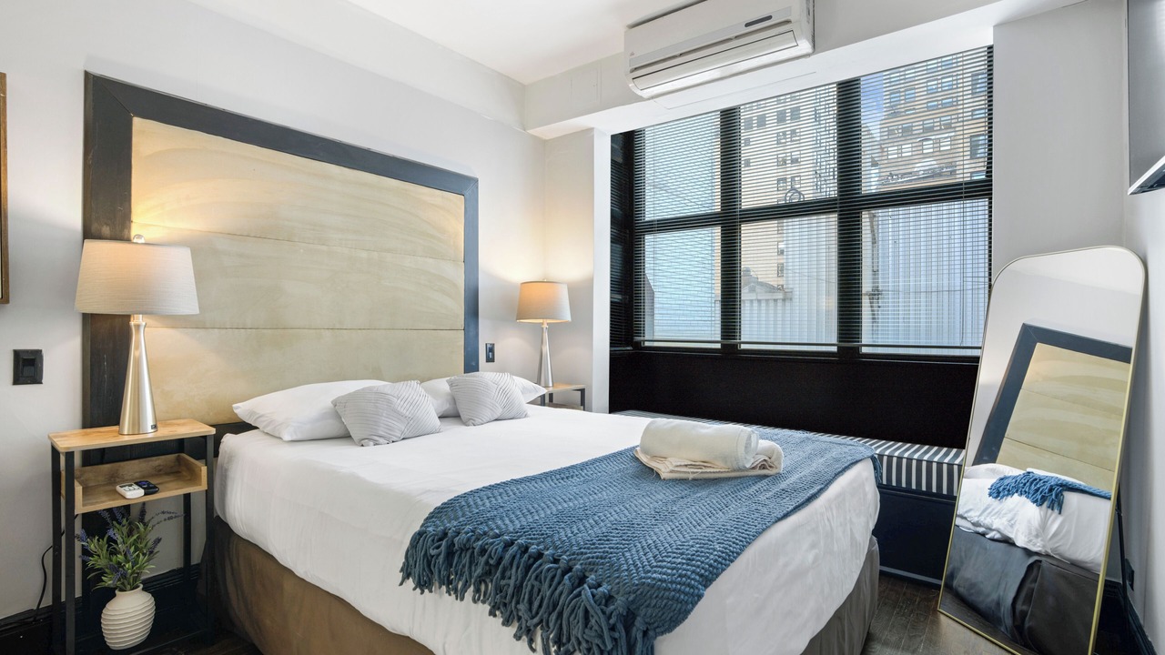 Photo of Bedroom in Midtown