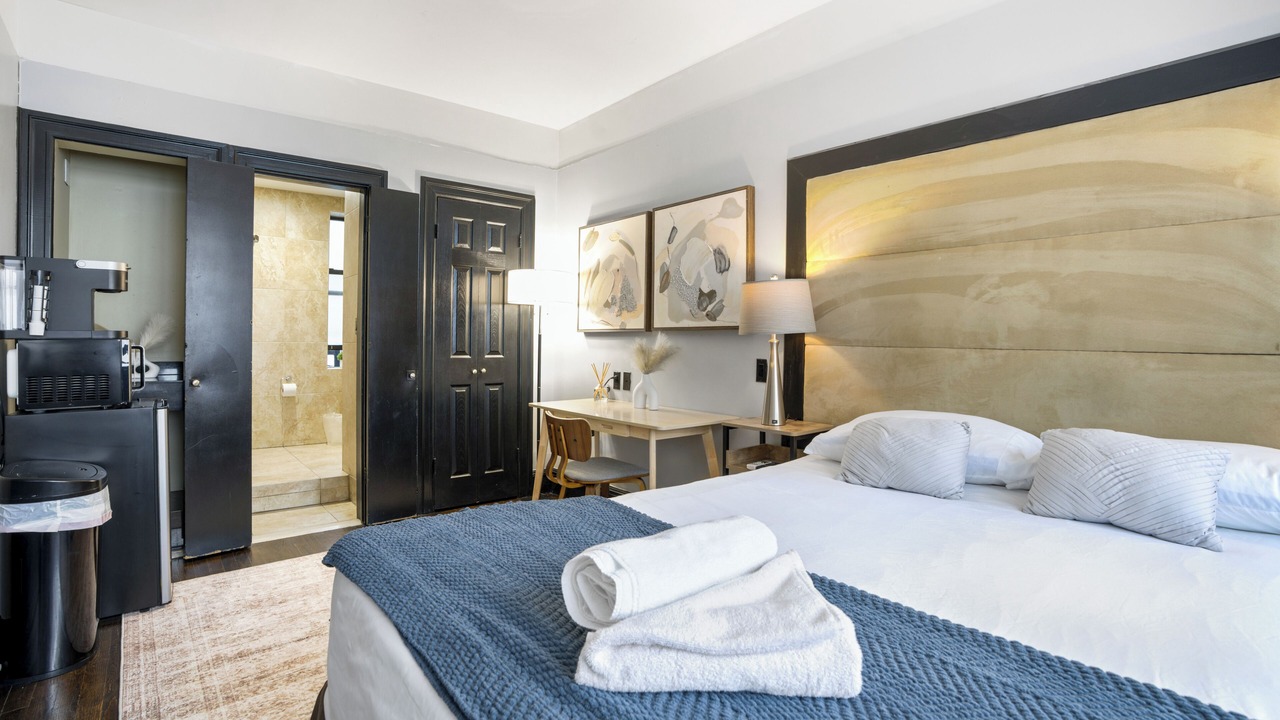Photo of Bedroom in Midtown