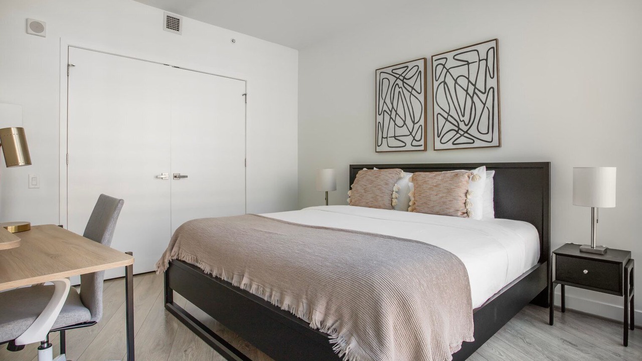 Photo of Bedroom in Dupont Circle