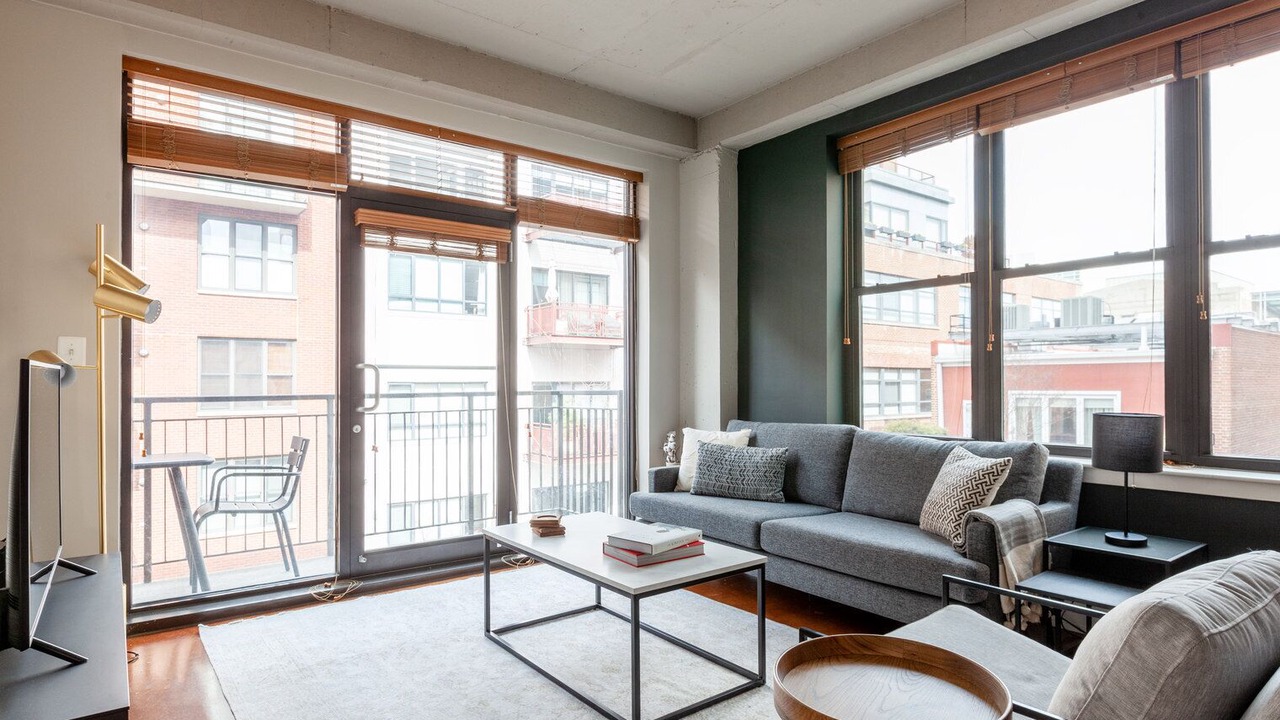 Photo of Livingroom in Logan Circle