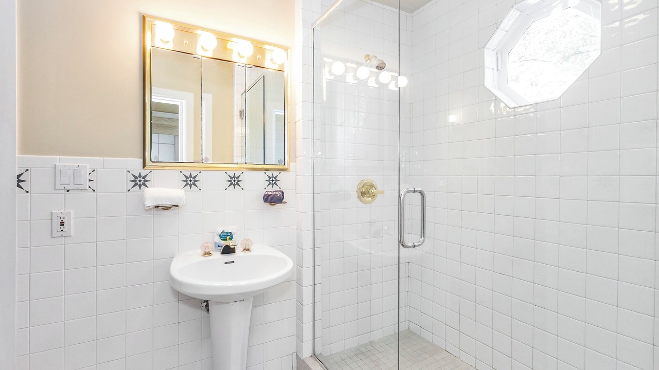 Photo of Bathroom in Grand Beach