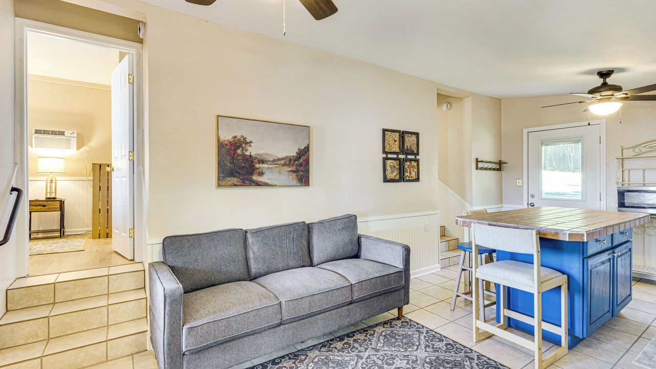 Photo of Livingroom in Quincy