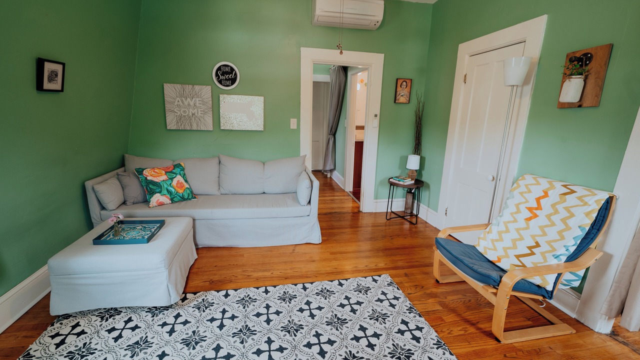 Photo of Livingroom in North Adams