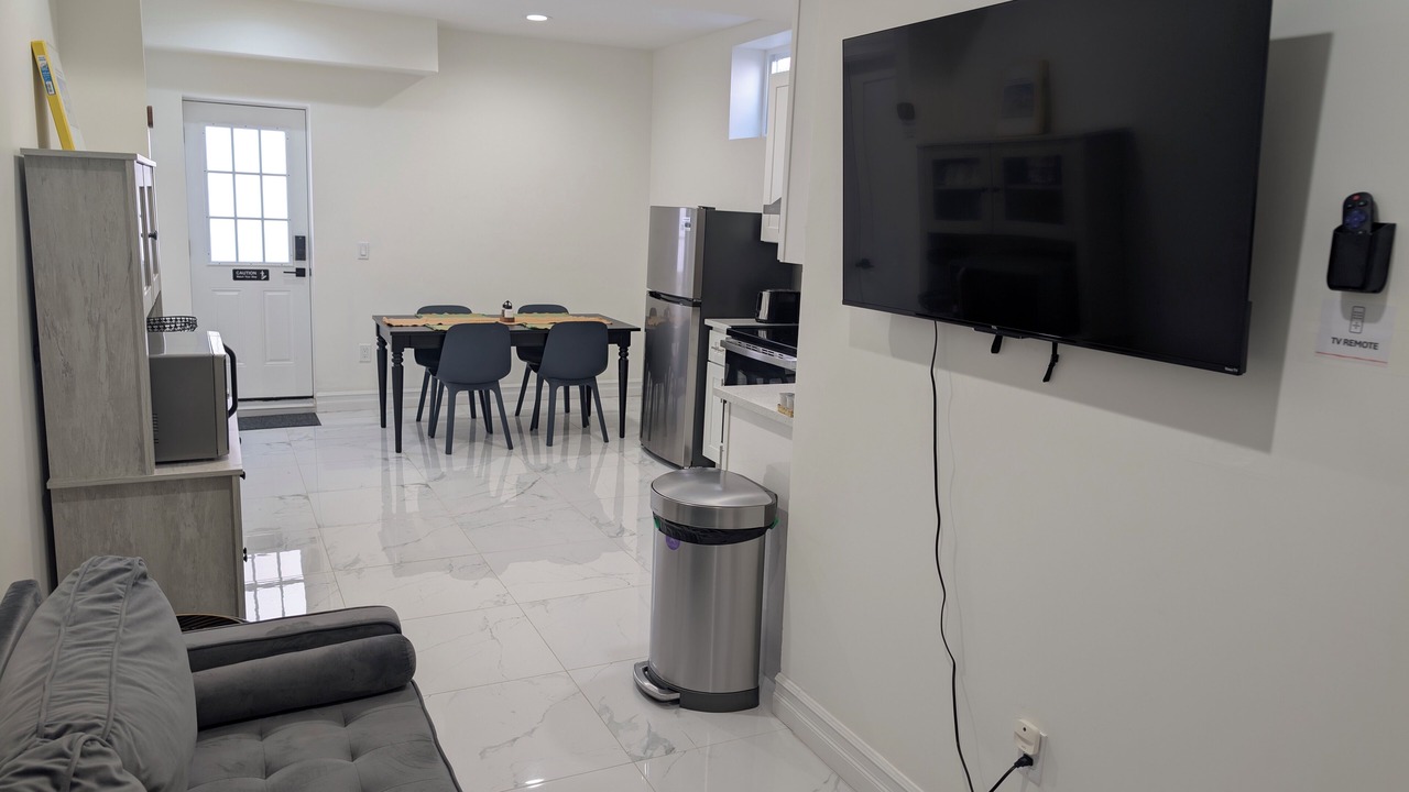 Photo of Livingroom in Elmont