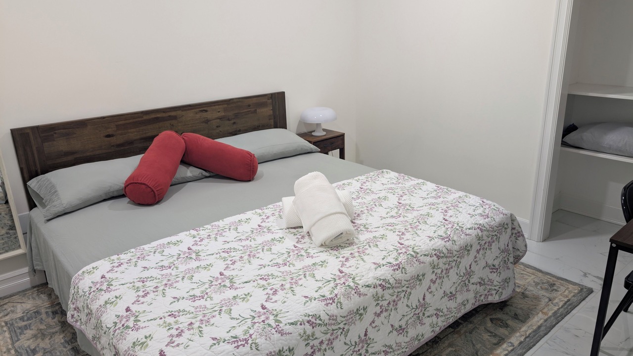 Photo of Bedroom in Elmont