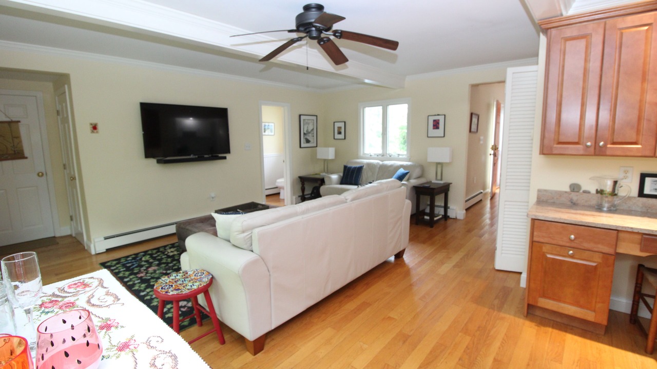Photo of Livingroom in Dennis