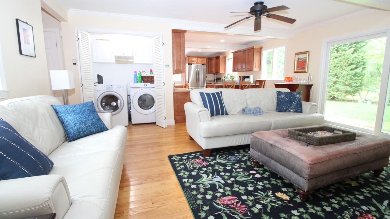 Photo of Livingroom in Dennis