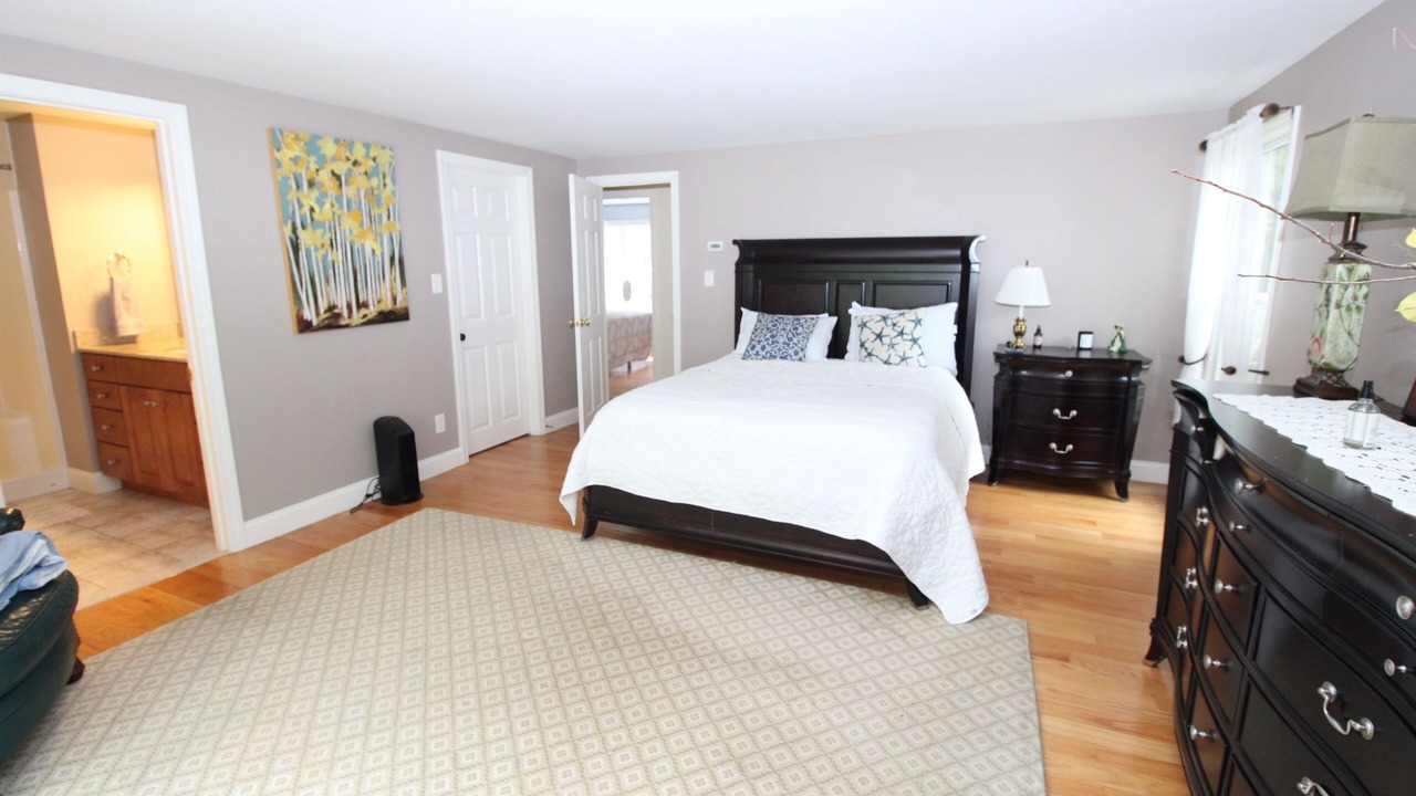 Photo of Bedroom in Dennis