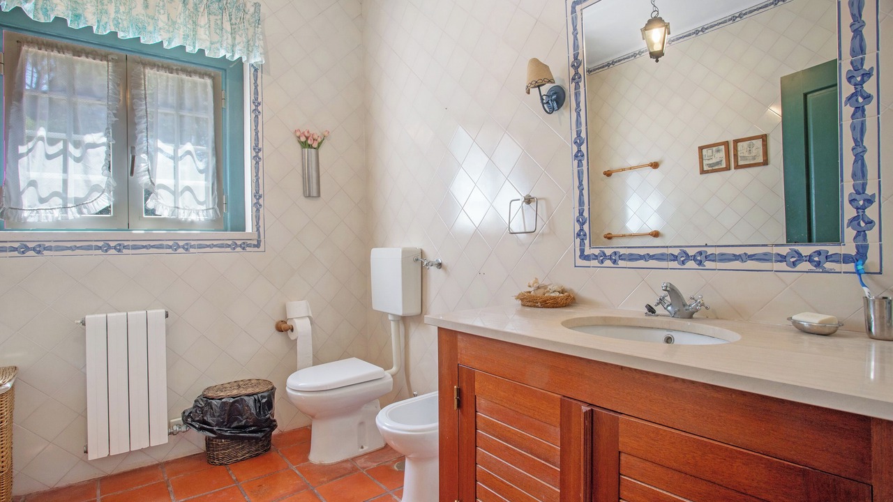 Photo of Bathroom in Santarem