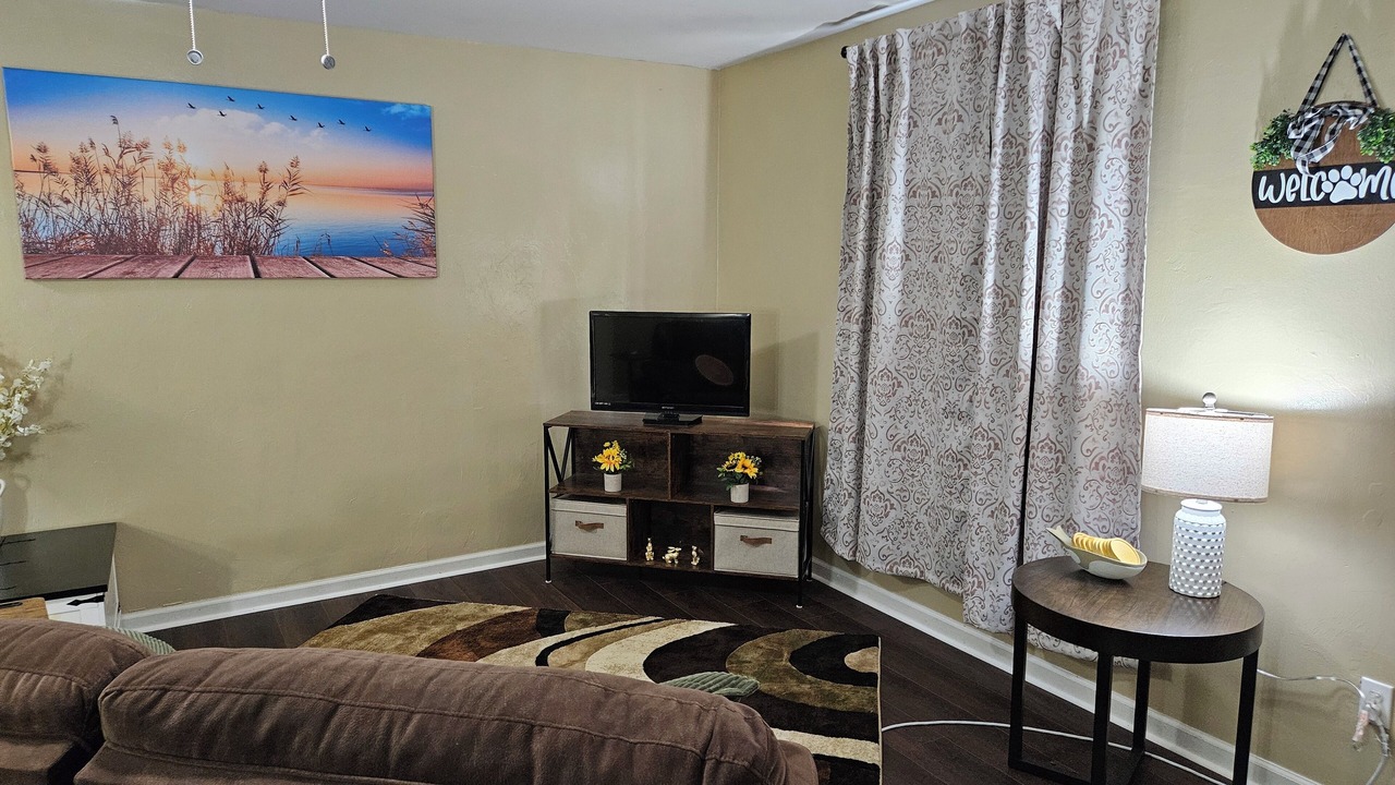 Photo of Livingroom in Tallahassee