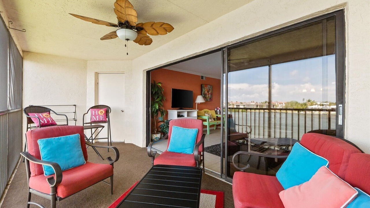 Photo of Livingroom in Siesta Key